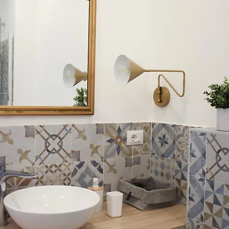 Sa Prazza לינה וארוחת בוקר קליארי